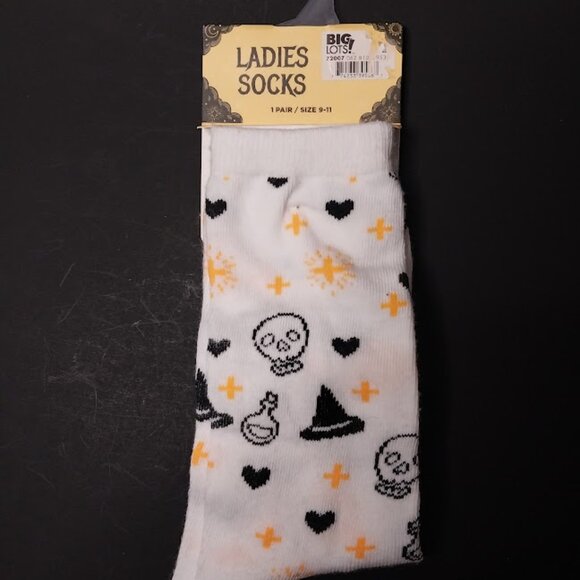 Halloween Ladies Socks - Picture 2 of 4